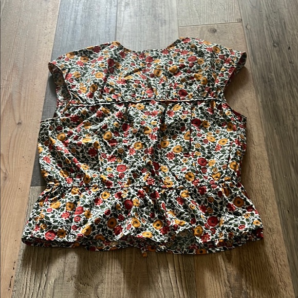 Mauby Gathered Peplum Top in Alhambra Floral Size: Small (S) - Picture 14 of 16